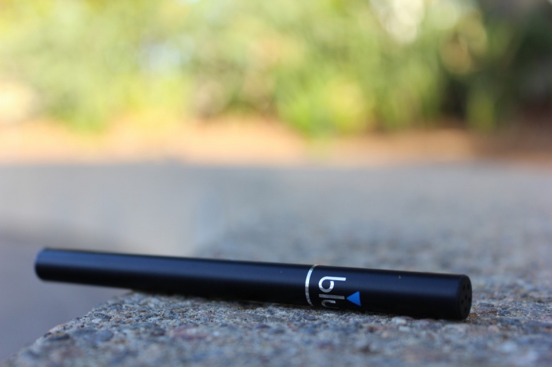 magasin-EVENOS-min_e_cigarette_vaping_blu_cigs_blu_electronic_cigarette_tobacco_cigarette_smoke-637061
